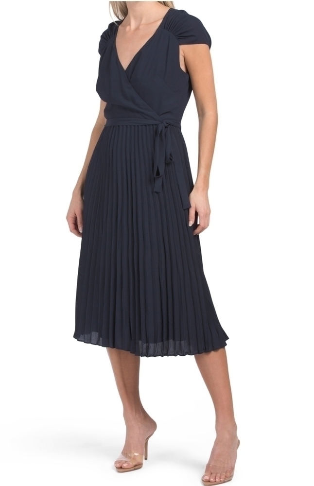 MAGGY London  V Neck Pleated Dress